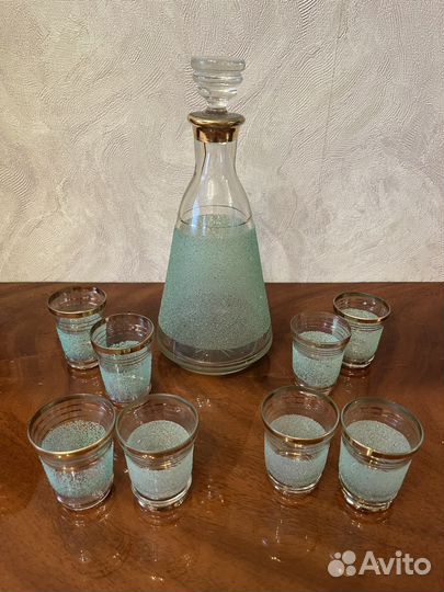 Графин со стопками