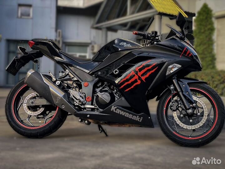 Мотоцикл ninja 300