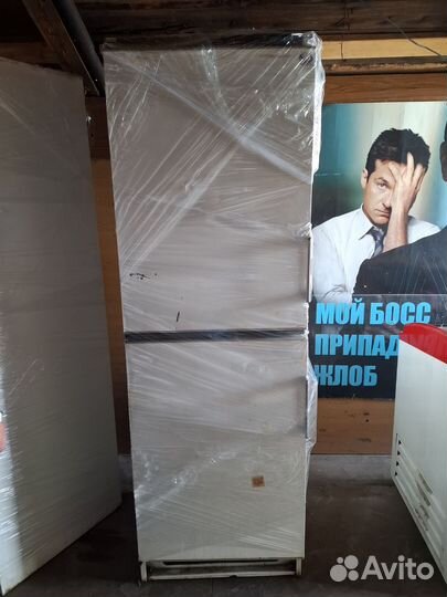 Холодильник бу;отлично работают
