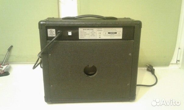 Комбик для бас гитары greg bennett SBA30