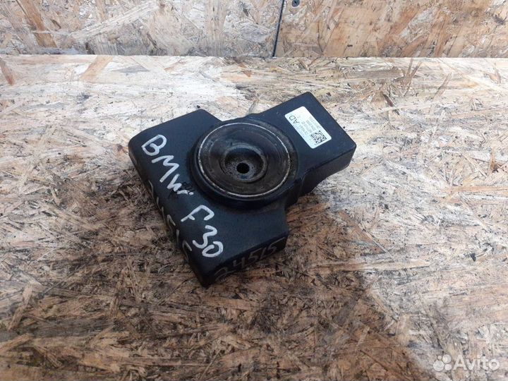 Подушка крепления кпп BMW 3 F30/F31/F34 рест. 2016