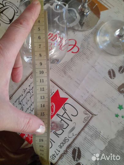 Бокалы для вина и шампанского