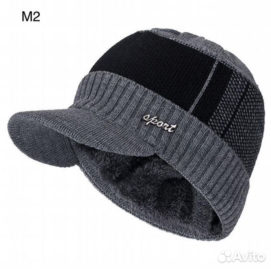 Вязаная мужская стильная шапка