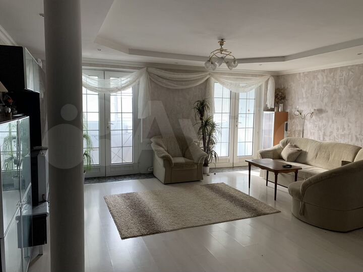 1-к. квартира, 53 м², 5/5 эт.