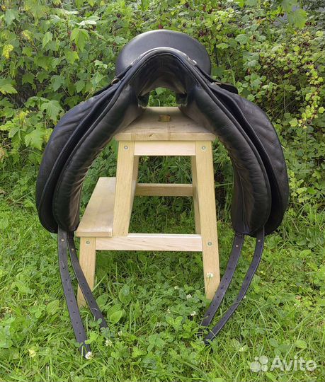 Седло выездковое Euroriding Luxor 17/32