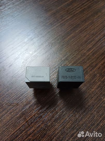 Реле стеклоочистителя Ford focus I