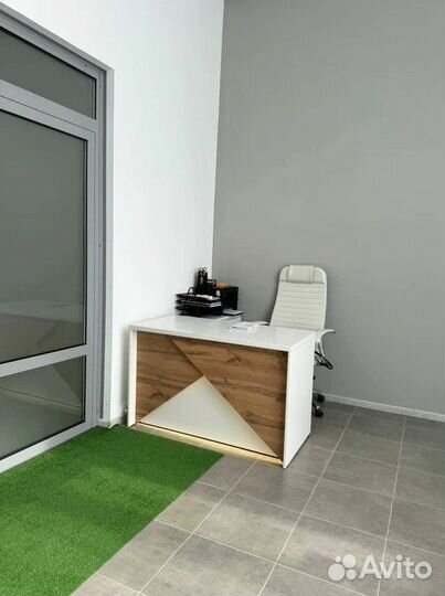 Офисный стол Эста белый