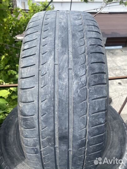 Michelin Agilis Camping 215/55 R16