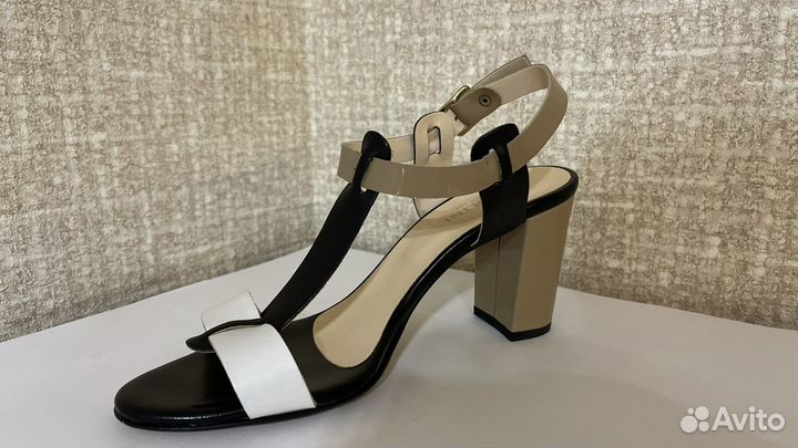 Босоножки женские