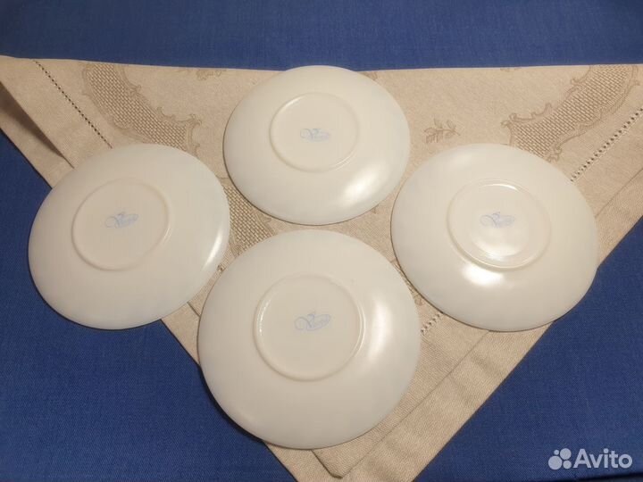 Чайные блюдца