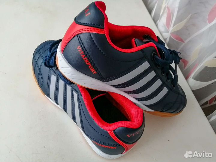 Детские футзалки новые (разные размеры)