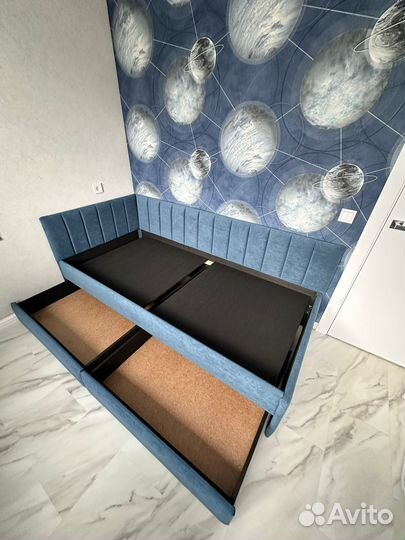 Кровать угловая с ящиками 90*200