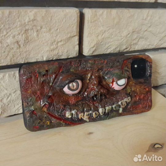 Чехлы на телефон