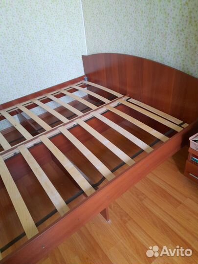 Кровать двухспальная с матрасом бу 160 200