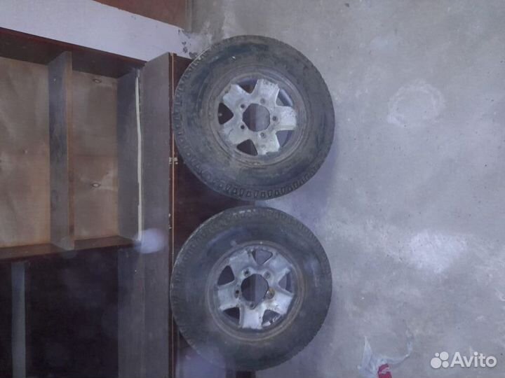 Yokohama C33 205/70 R14