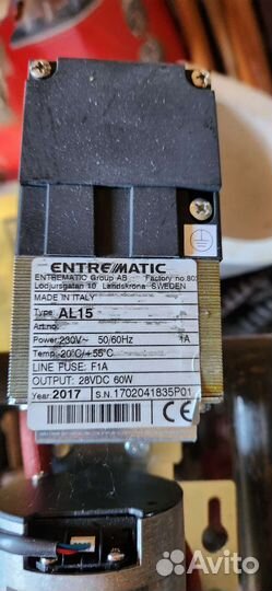 Механизм для закрываеия раздвижных дверей