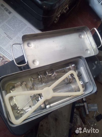 Медицинские шприцы советских времён