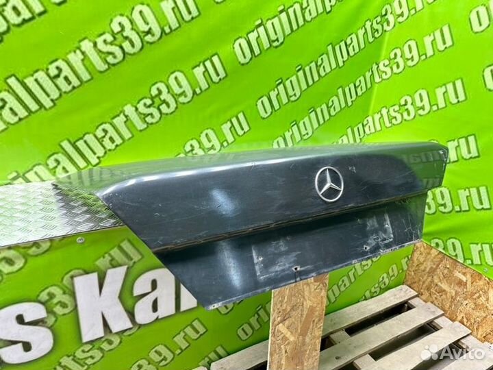 Крышка багажника Mercedes-Benz W124 M102 2.3 1991