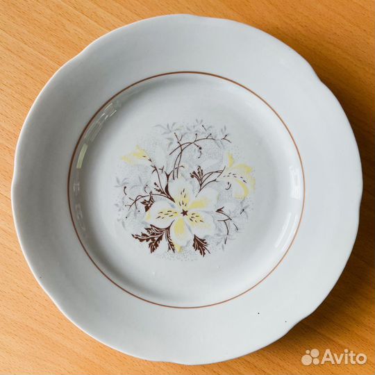 Тарелки десертные