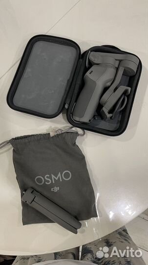 Электрический стабилизатор DJI Osmo Mobile 3 Combo