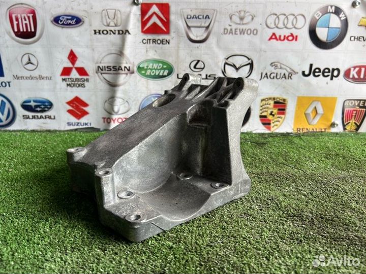 Кронштейн генератора Ford Focus MK 2 hwda 2007