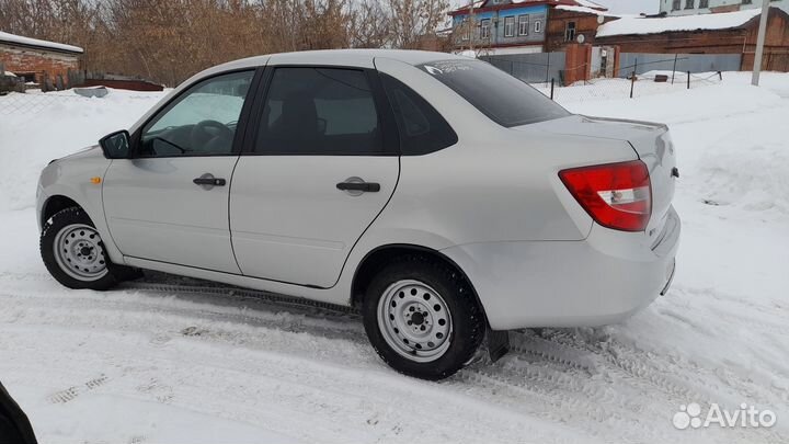 LADA Granta 1.6 МТ, 2017, 211 000 км