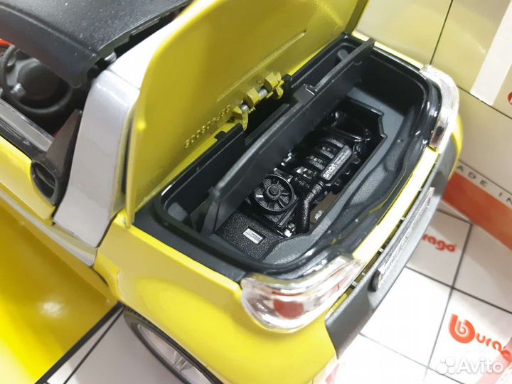Коллекционная модель Smart Roadster 1:18