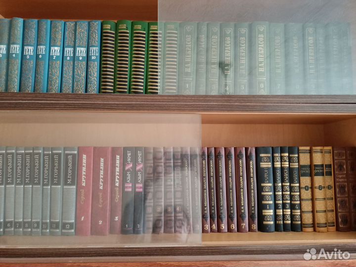 Много разных книг