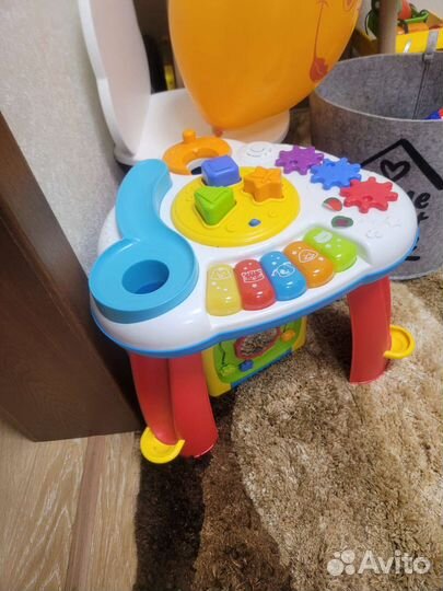 Развивающий музыкальный столик