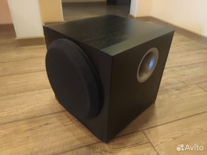 Сабвуфер активный Yamaha YST-SW216