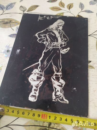 Картина гравировка на металле. Гулливер