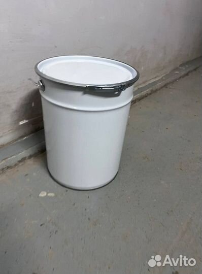 Влагостойкая краска для металла