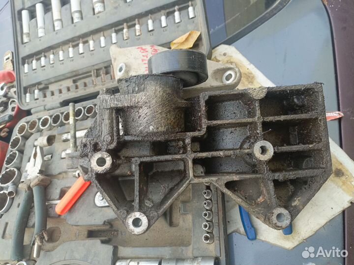 Кронштейны генератора. Гур. На шевролет лачети