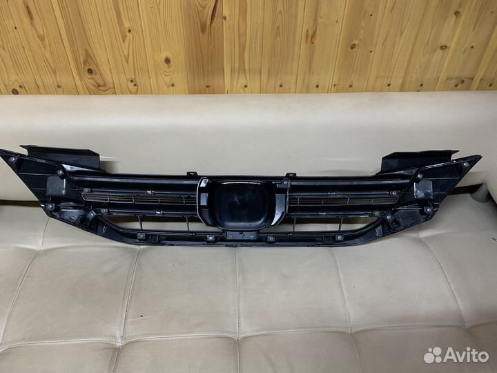 Решетка радиатора Хонда Аккорд 9