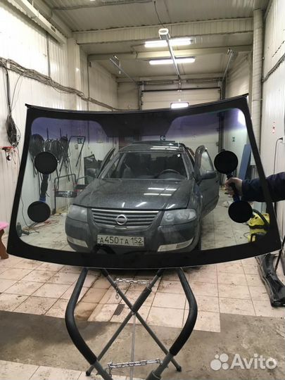 Лобовое стекло Nissan Almera n16