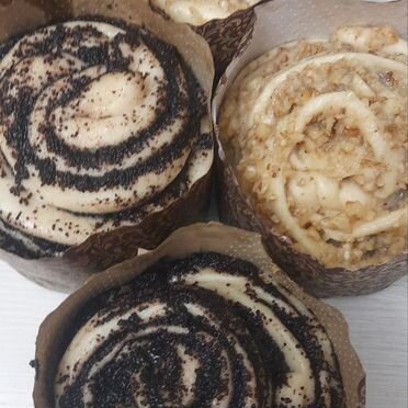 Кулич-краффин с маком, грецким орехом в наличии