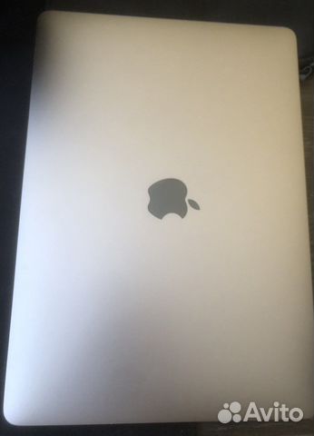 Разбитый экран a2338 Apple MacBook Pro