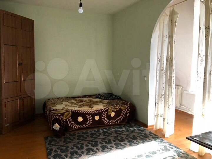 Комната 20 м² в 4-к., 2/2 эт.