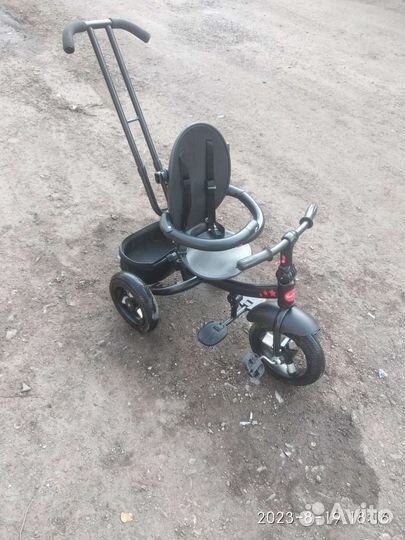 Трехколесный велосипед