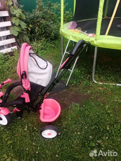 Детский трехколесный велосипед с ручкой