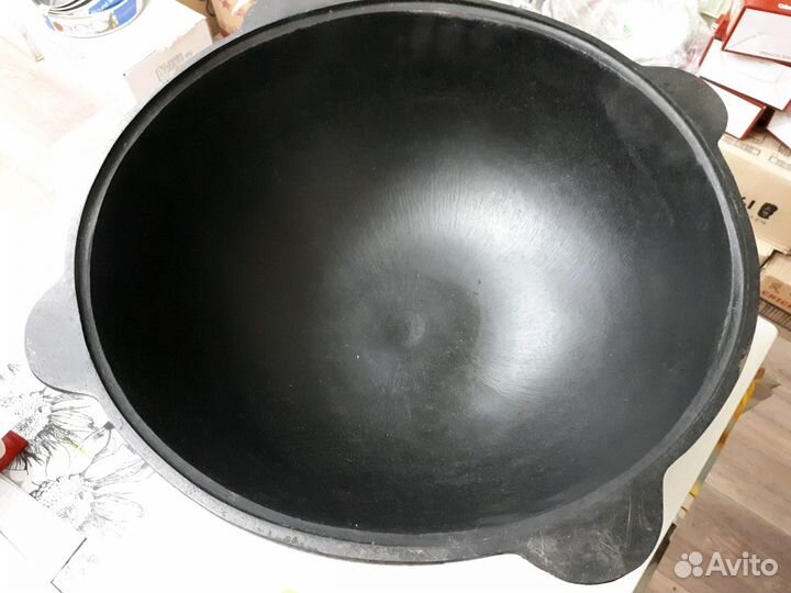 Казан чугунный с крышкой.Пр-во Узбекистан-Наманган