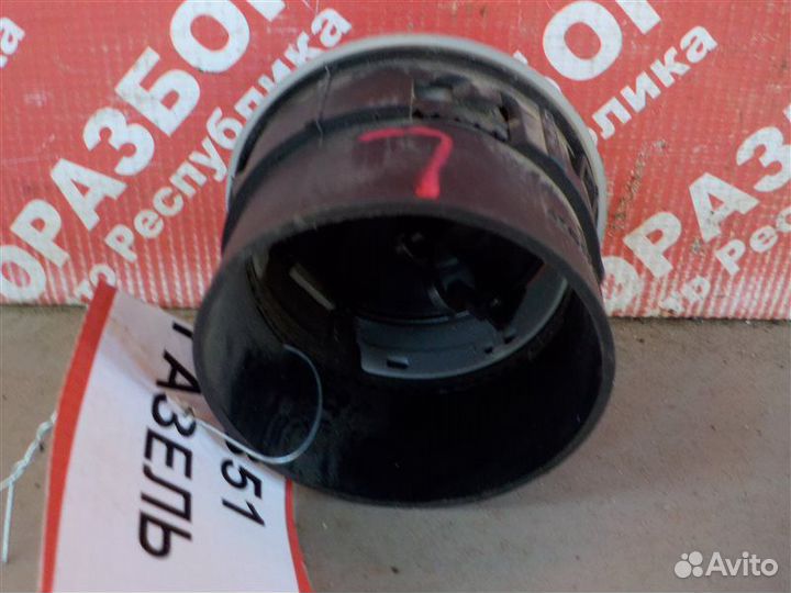 Дефлектор отопителя передний левый Газ 33025 С