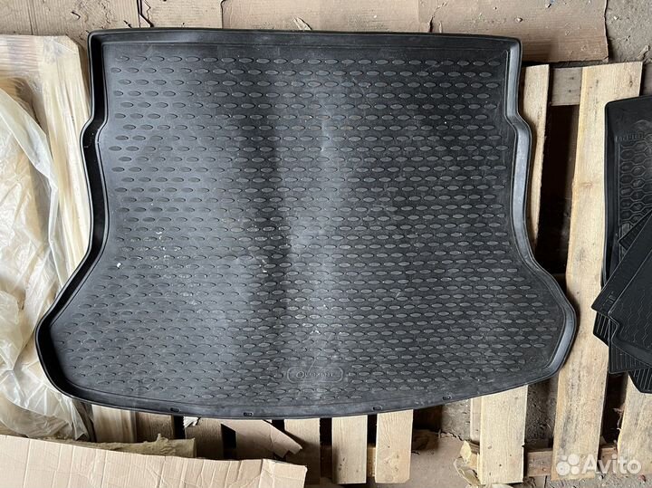 Ковер в багажник Hyundai Solaris