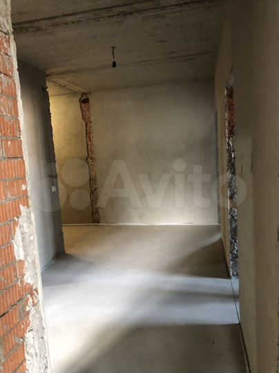 3-к. квартира, 102 м², 1/3 эт.