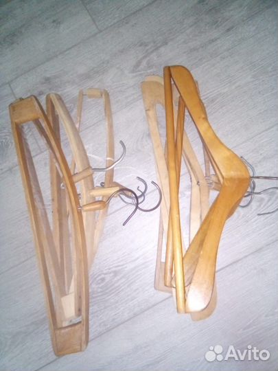 Вешалки плечики деревянные