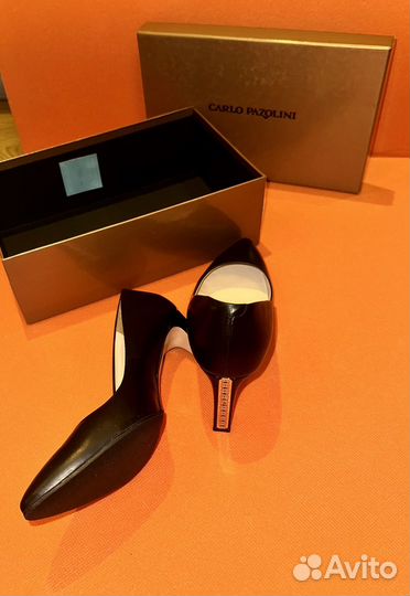 Туфли 38,5 Carlo Pazolini