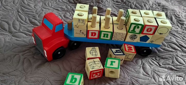 Развивающие игрушки