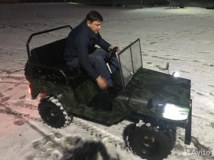 Детский автомобиль с бензин. (электро) двигателем