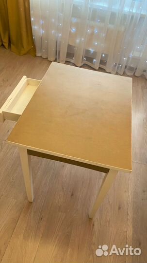 Кухонный стол