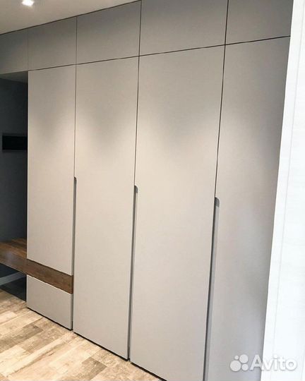 Прихожая по индивидуальным проектам для одежды